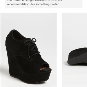 Steve Madden “ Windupp” suede wedge bootie